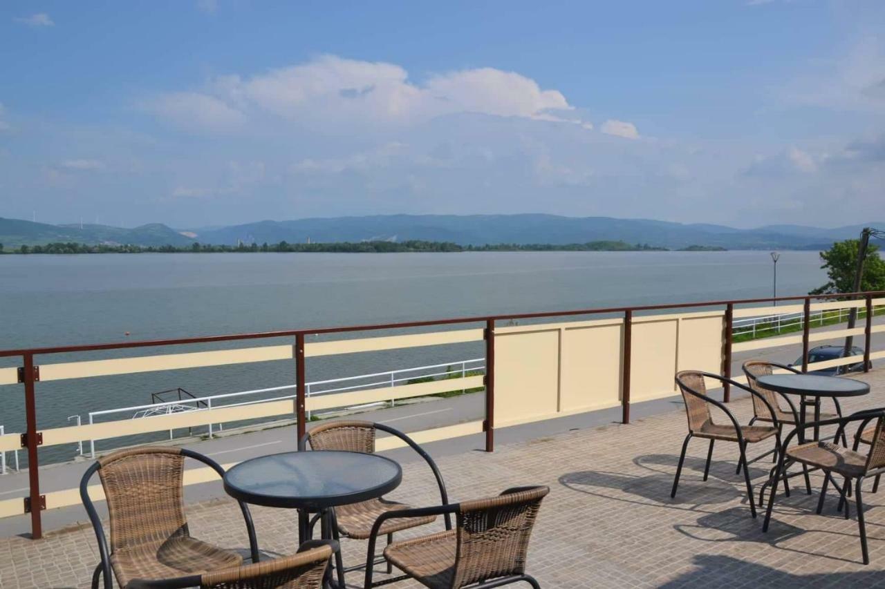 Guest House Bole Vinci Dış mekan fotoğraf